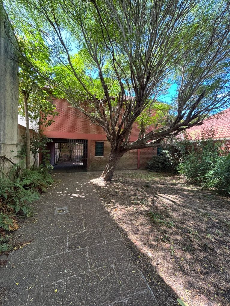 Casa- Venta- San Bernardo- Con gran lote